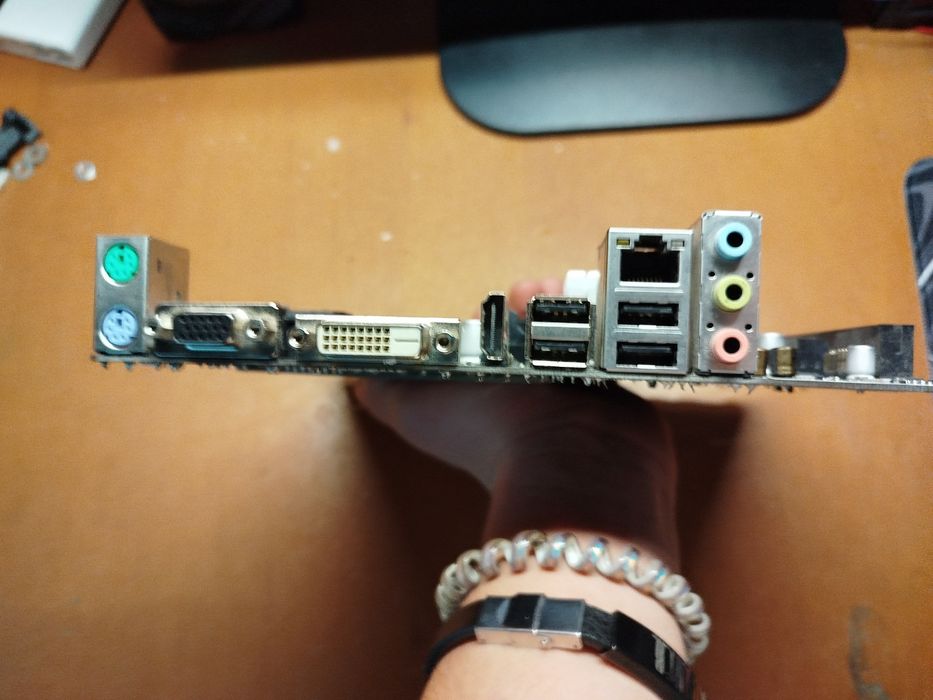 материнська плата + процесор