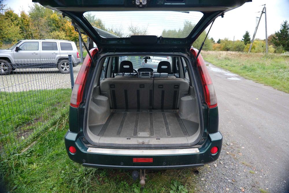 Sprzedam Nissan X-Trail w całości na części lub do remontu