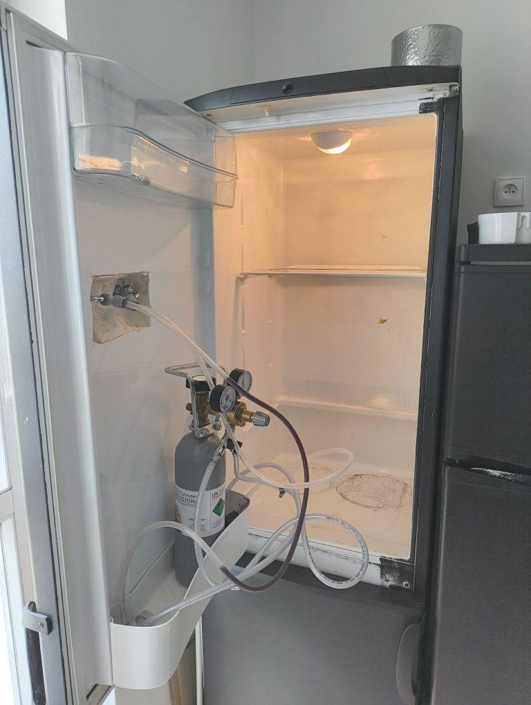 Sprzedam kegerator z zaadaptowanej lodówki na dwa kegi