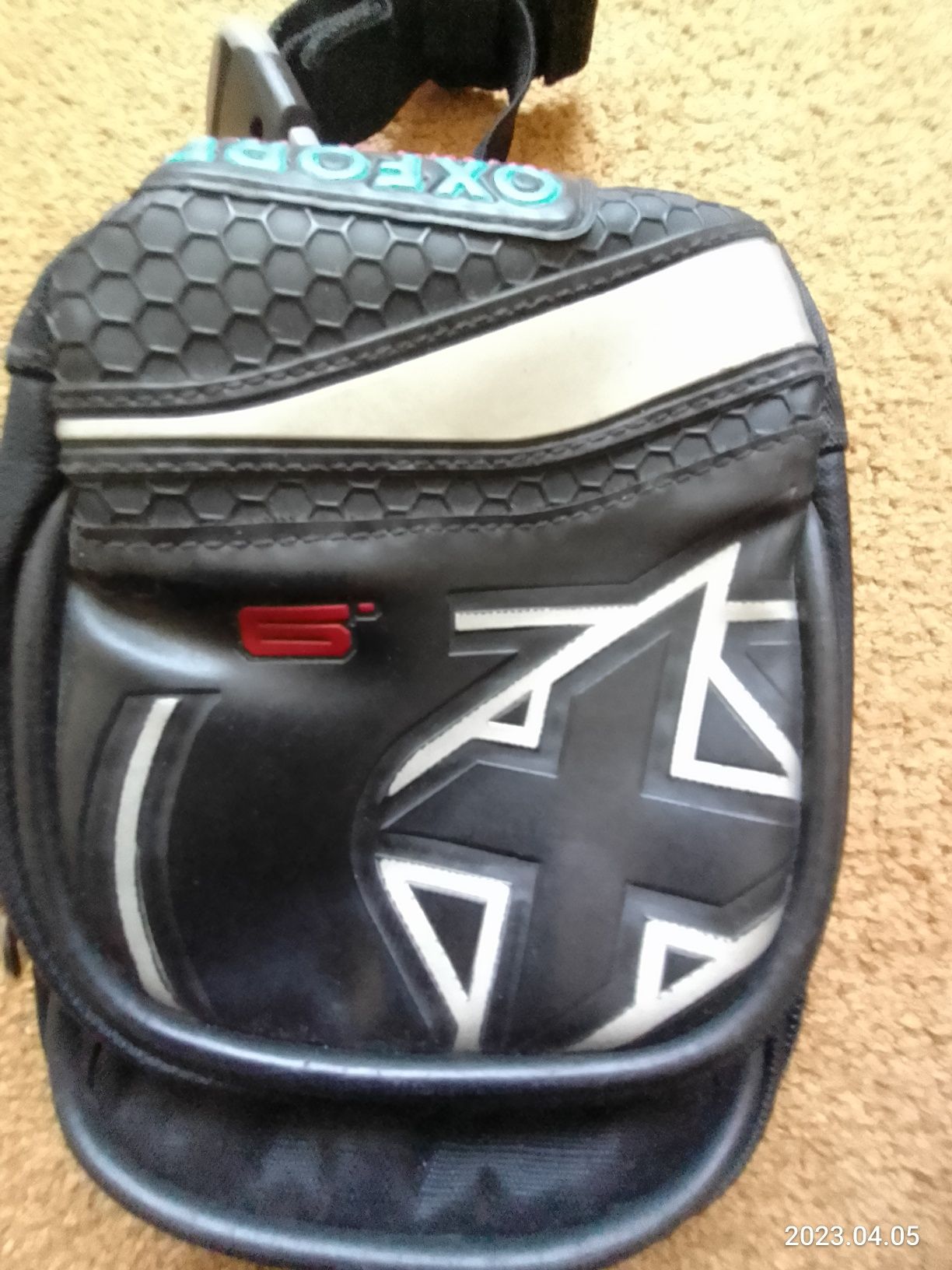 Кожаная сумочка на ногу для мотоцыклистов.