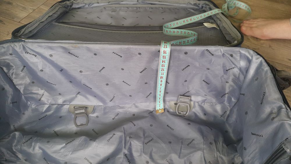 Валіза на колесах. Чемодан на колесах