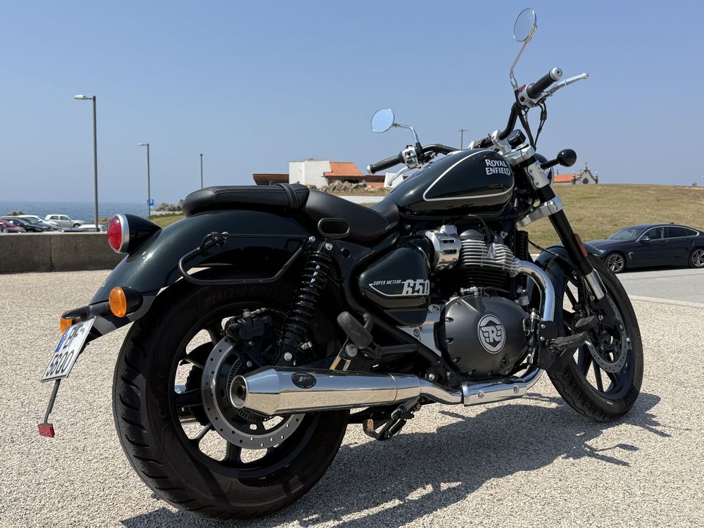 ROYAL ENFIELD SUPER METEOR 650 para venda - pronta a rolar punho
