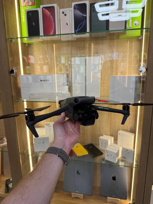 Mavic 3 Pro в ідеальному стані б/в