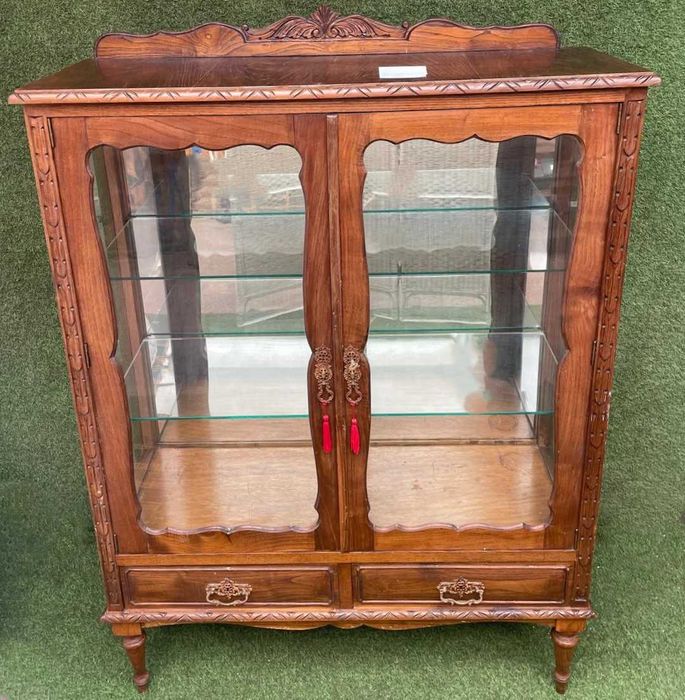 Movel cristaleira anos 60 bom estado geral  157X111X42 cm