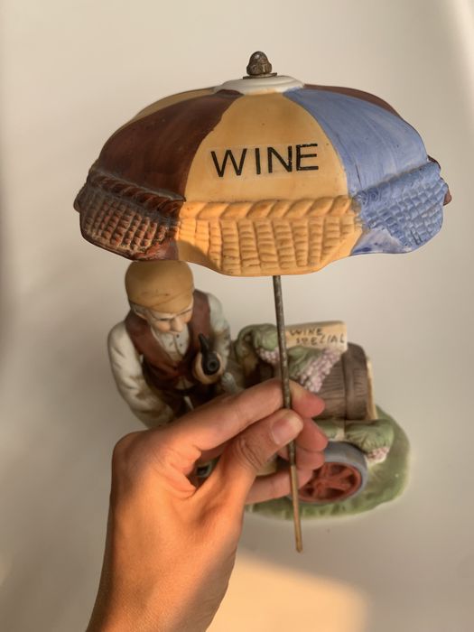 Estatua “O Vendedor de Vinho”