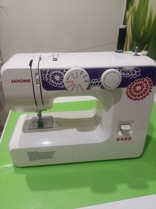Швейная машинка janome