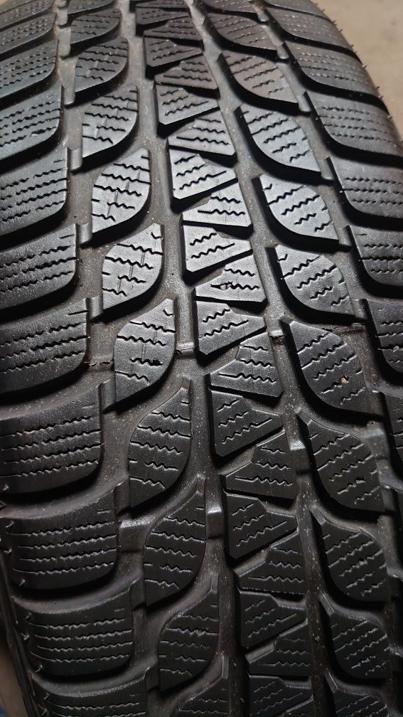 Пара зимних шин Bridgestone Blizzak LM-25 RUNFLAT 195/55 r16 195 55 16