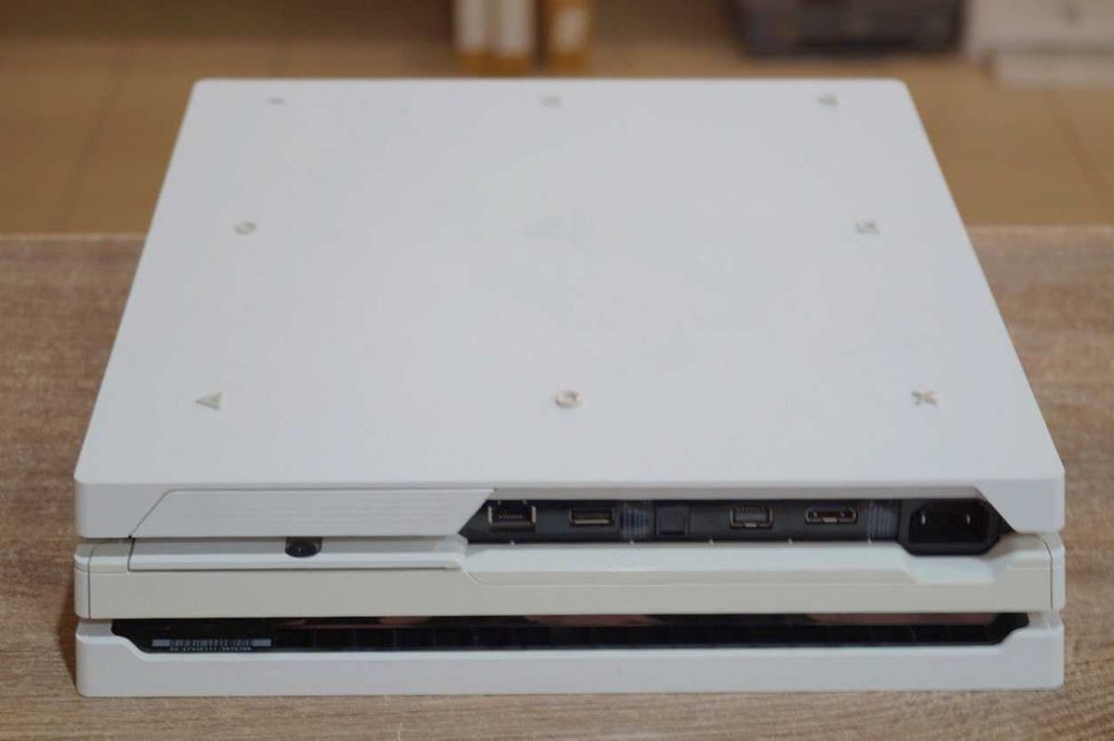 ГАРАНТІЯ Ігрова консоль Sony PlayStation 4 Pro White 1TB TVOYO