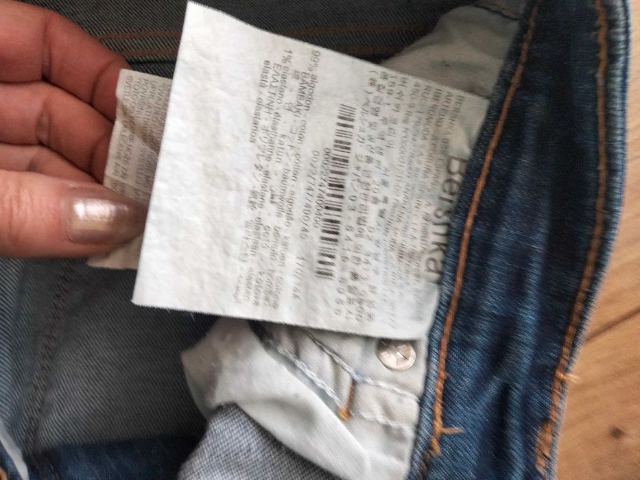 Jeansy dzwony ,,Bershka"