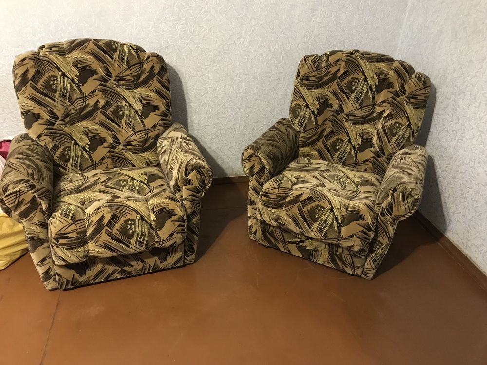 Продам комнатные кресла