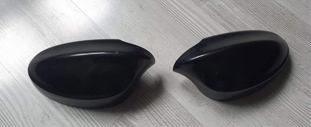 Obudowa lusterek prawa nakladka Bmw e90 2005r