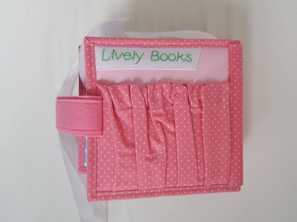 Ksiązeczka sensoryczna filcowa Lively Books + pudełko