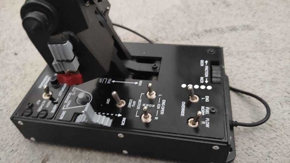 Joystick Thrustmaster Hotas Warthog