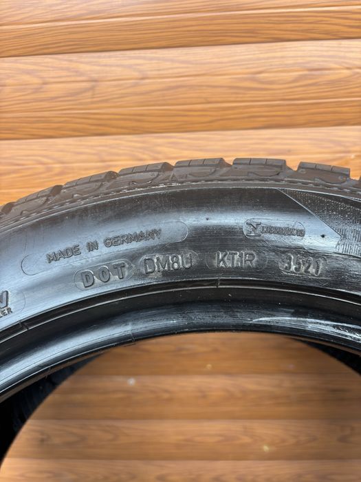 245/45/18 Goodyear 2 opony zimowe 2021r