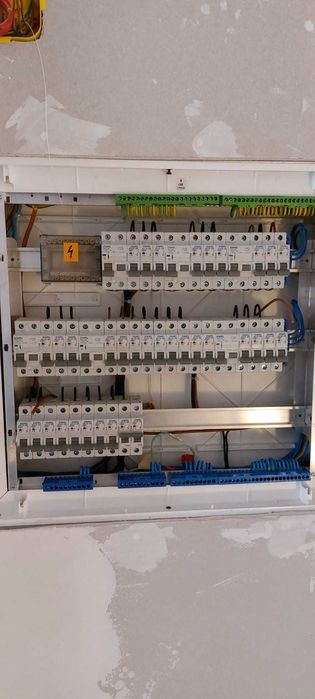 Engenheiro Eletrotécnico Certificado | Electrical Engineer Certified