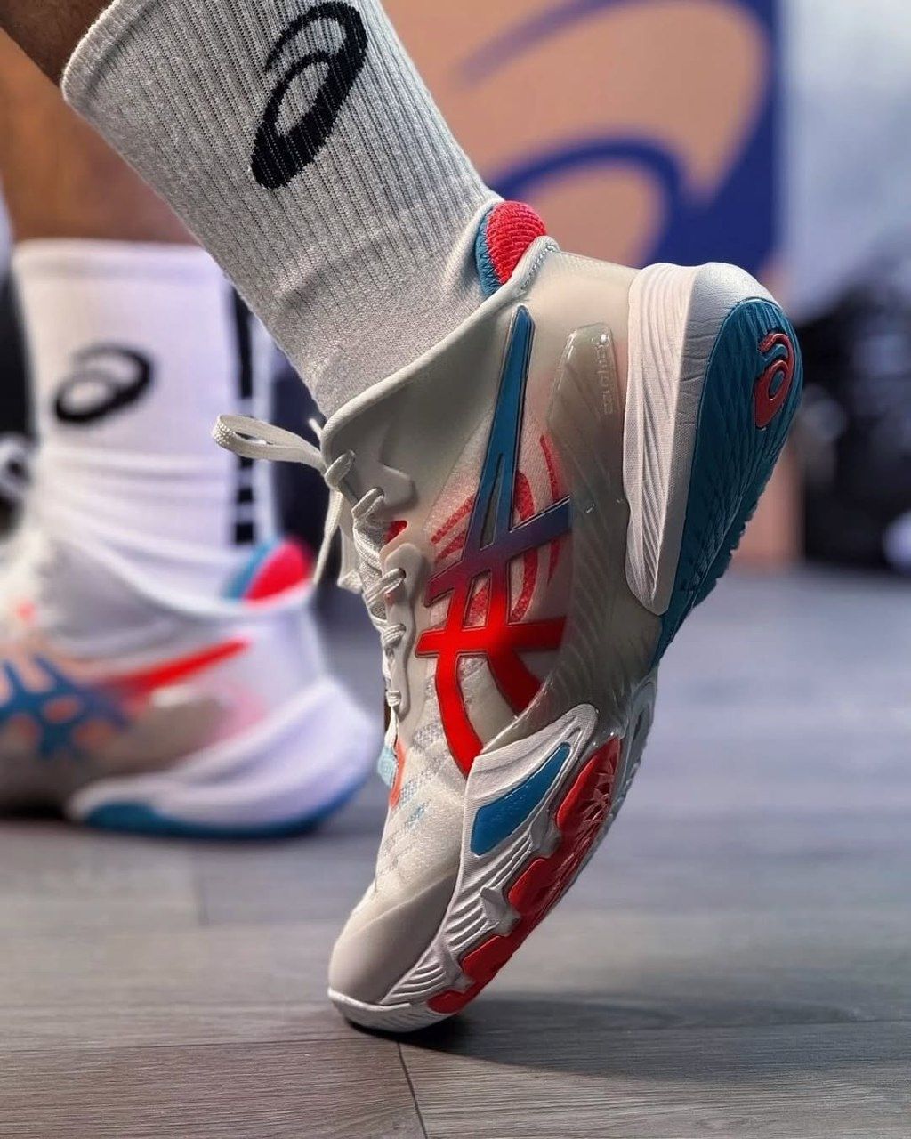 Eur36-47 волейбольні кросівки Asics Metarise