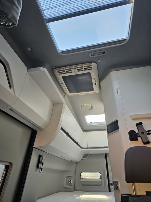 VW grand California nowy . Full