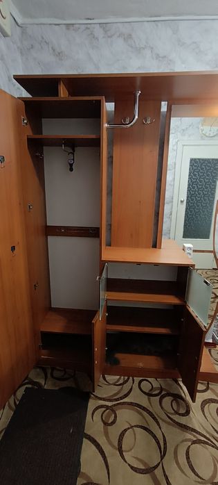 Шкаф в прихожую.