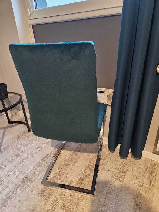 Welurowe pokrowce na krzesła 4 sztuki miękkie ciemna zieleń