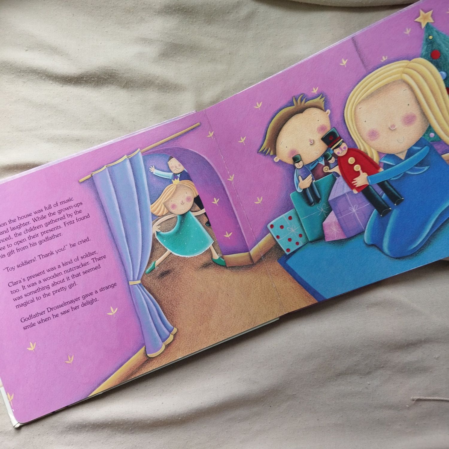 Книга Щелкунчик на английском языке в идеале подарочная на 5-8 лет