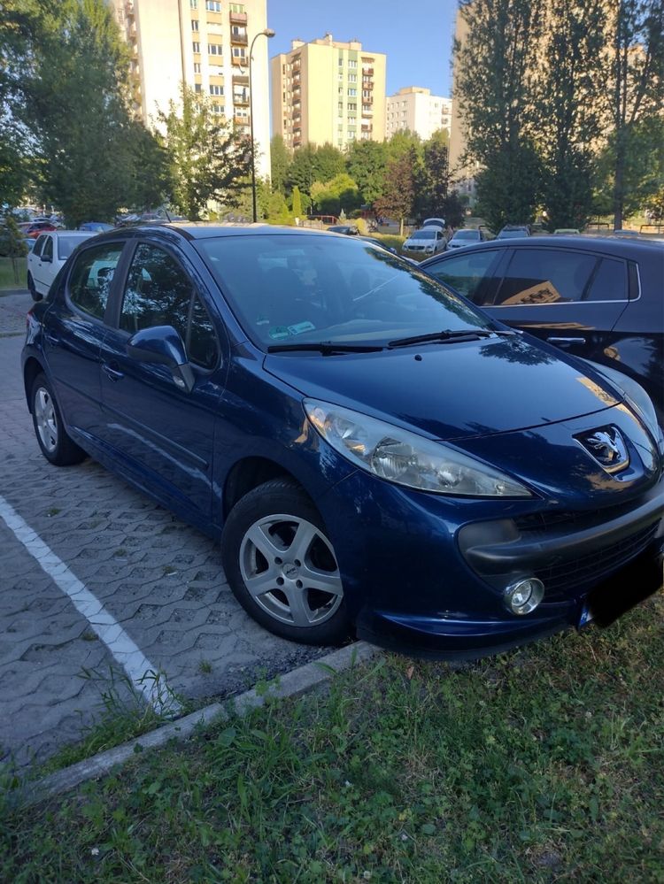 Peugeot 207 1.4 benzyna