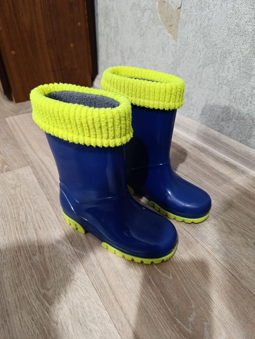 Чоботы детские 28 р. 17,5 см.
