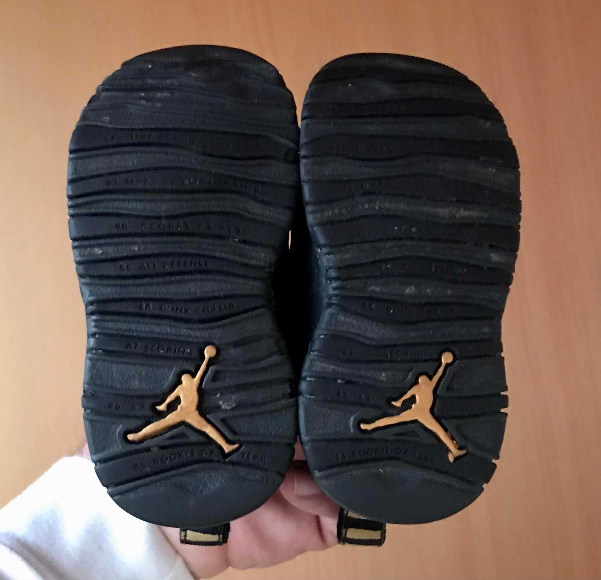 JORDAN 22(22,5)р (14см устілка) натуральна шкіра кросовки