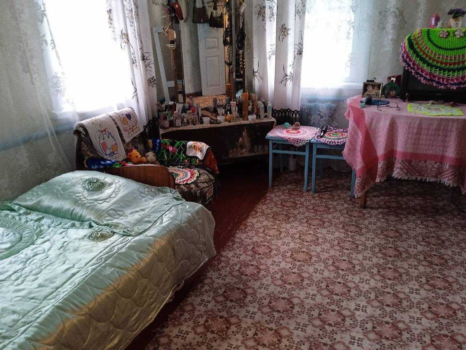 Будинок 70 кв.м на земли 12-ти соток у самому центрі Прибірська.