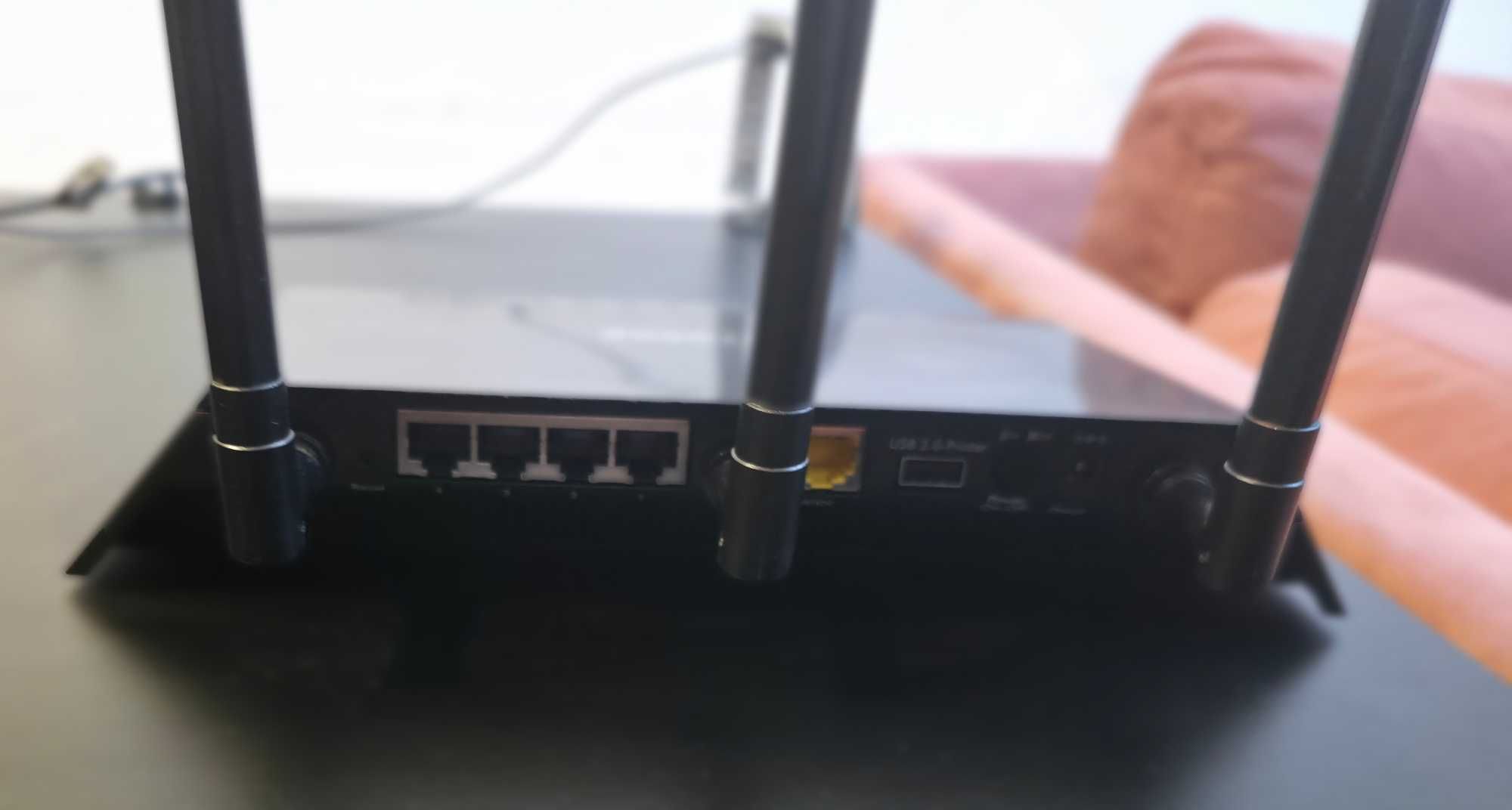 NETGEAR r6400v2 router bezporzewodowy z funkcją śledzenia użytkowników