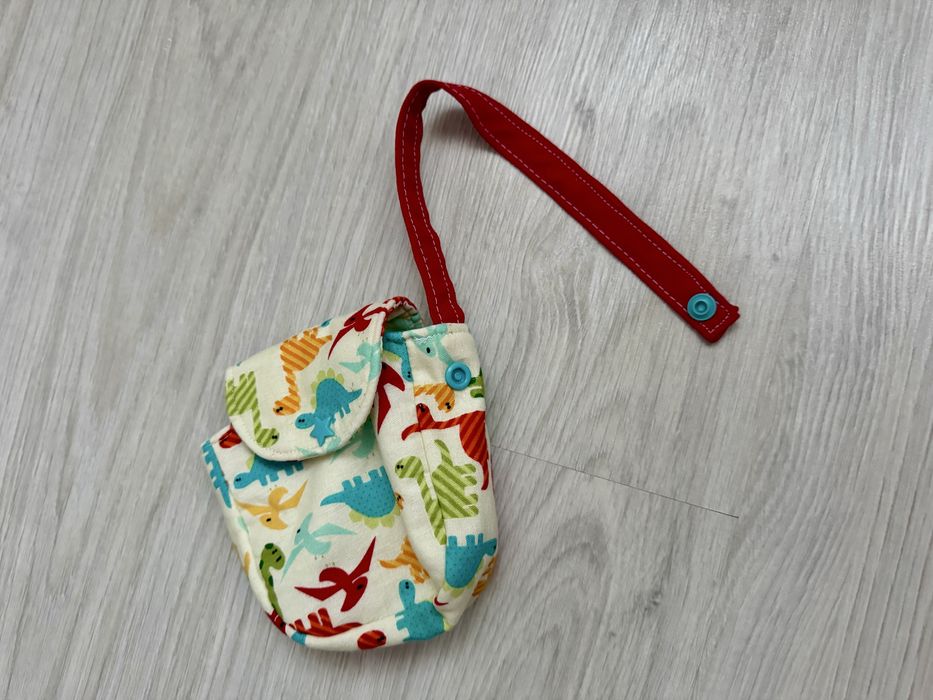 Porta fraldas e porta chuchas feitos à mão