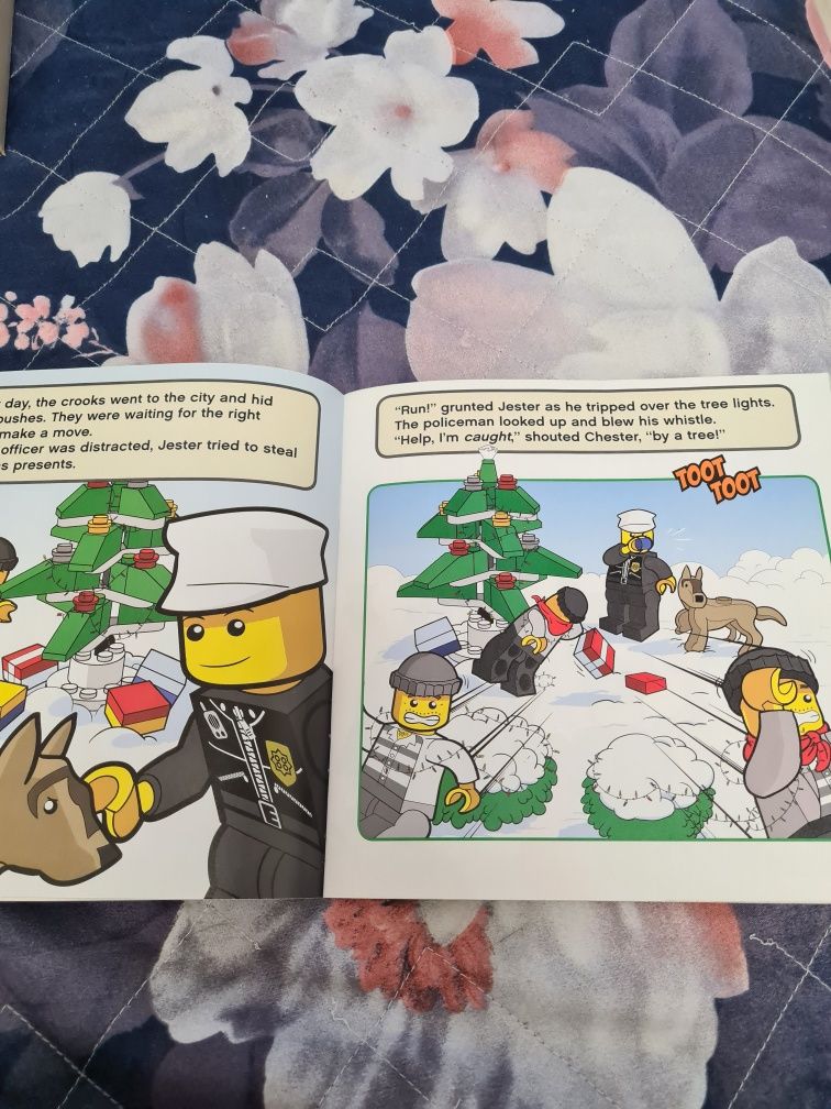 Книга, комікс англійською "Lego city. Save the Christmas"