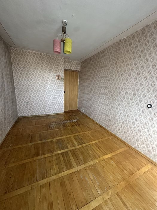 Продаж 4 кімнатної квартири