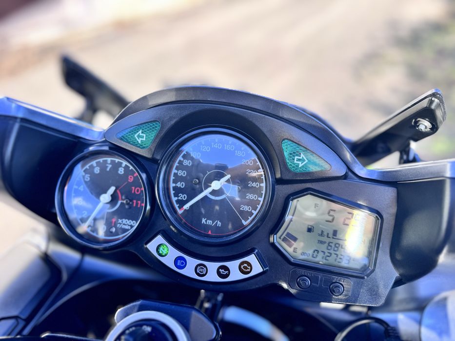 YAMAHA FJR 1300 abs 2005 nacional exelente estado
