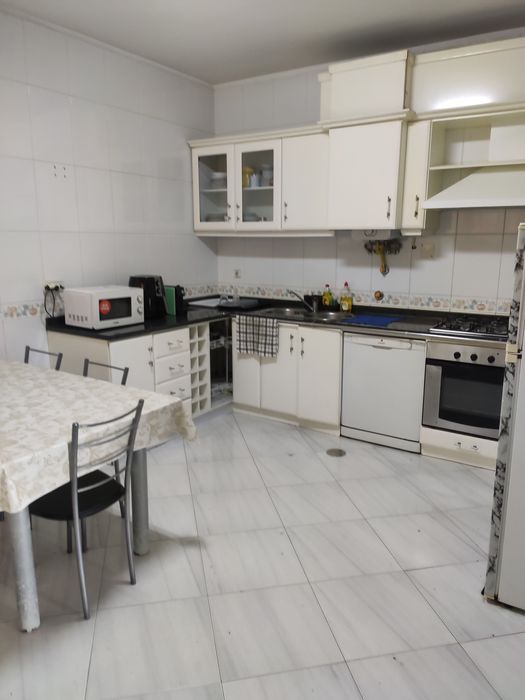 Quarto disponível em Dezembro