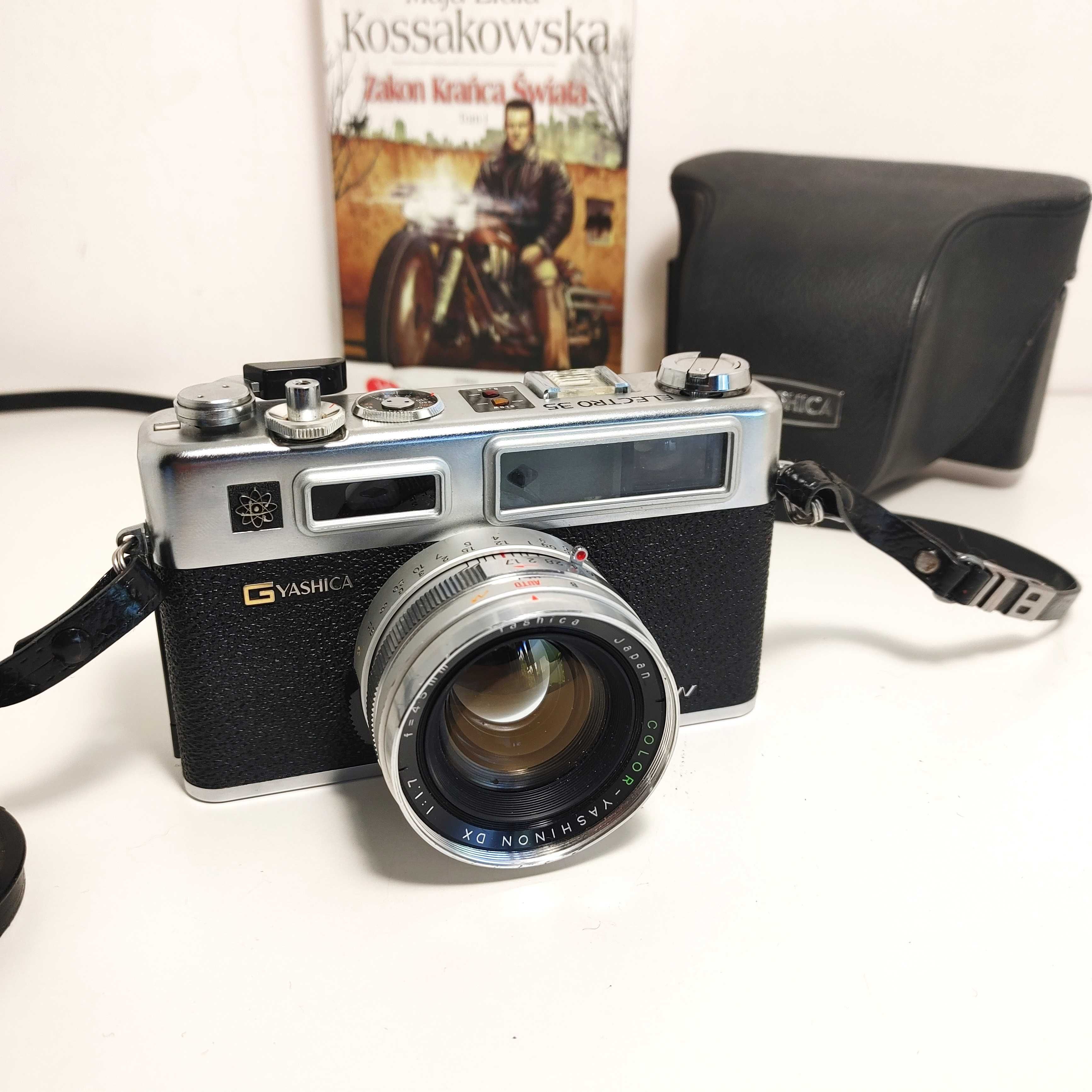 KOLEKCJONERSKA Yashica Electro 35 GSN z dwoma converterami i wizjerem