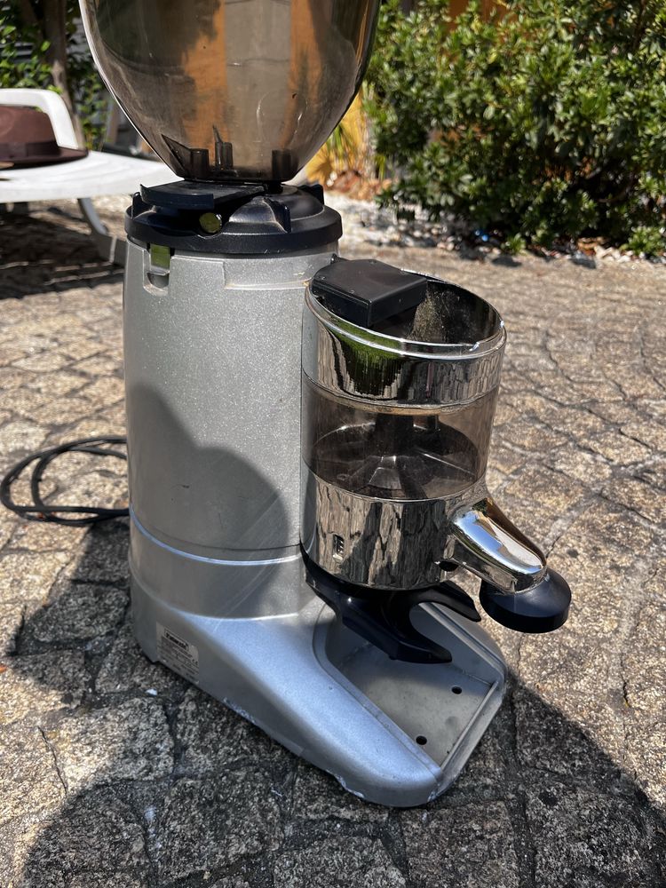 Moinho D64 Futurete - moinho de café e grãos