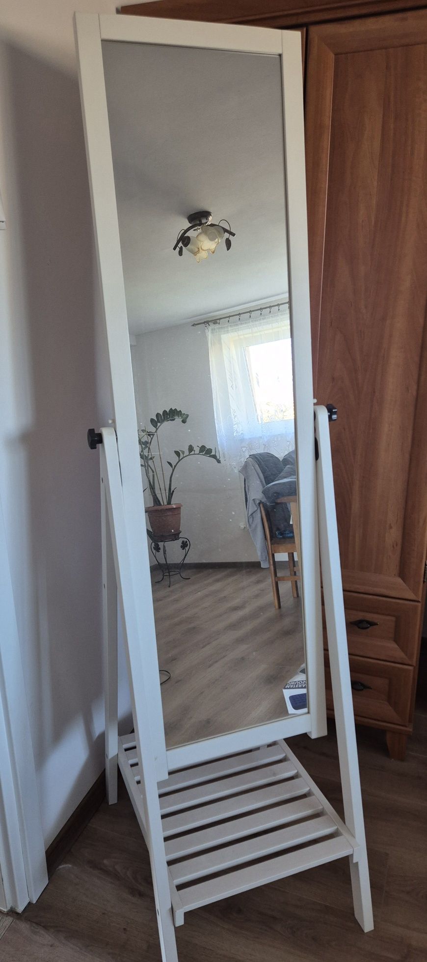 Lustro stojące białe