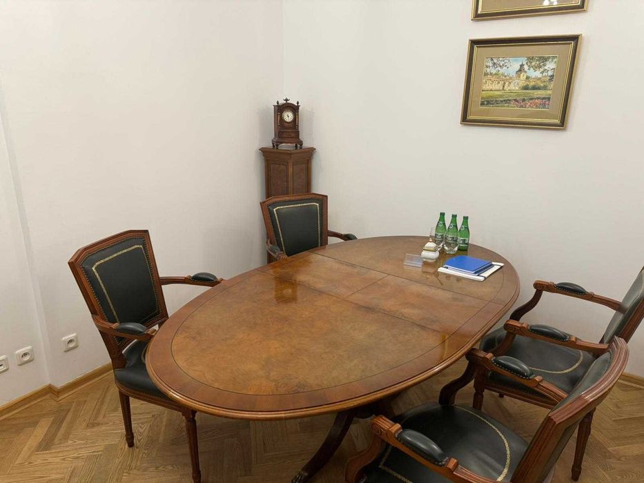 Eleganckie Hiszpańskie drewniane meble biurowe