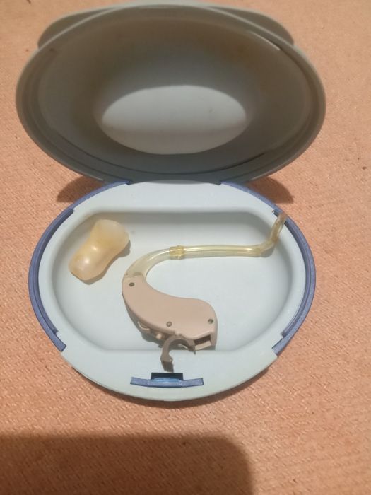 Продаю слуховой аппарат.
