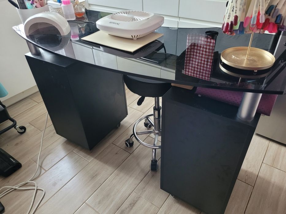 Biurko kosmetyczne stolik do manicure