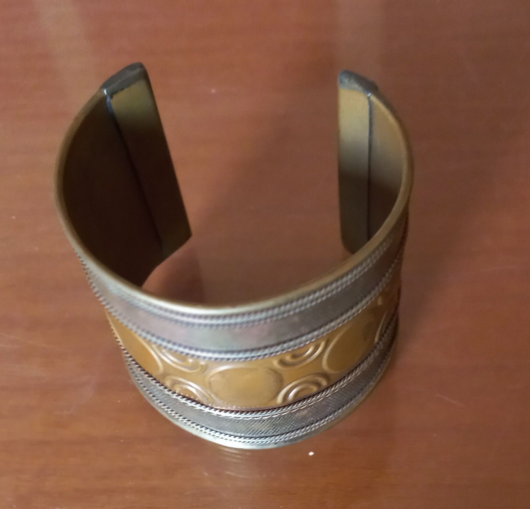 Pulseira latao com desenho