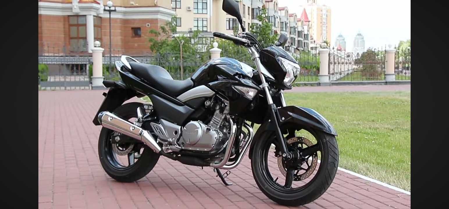 Мотоцикл SUZUKI GSR 250