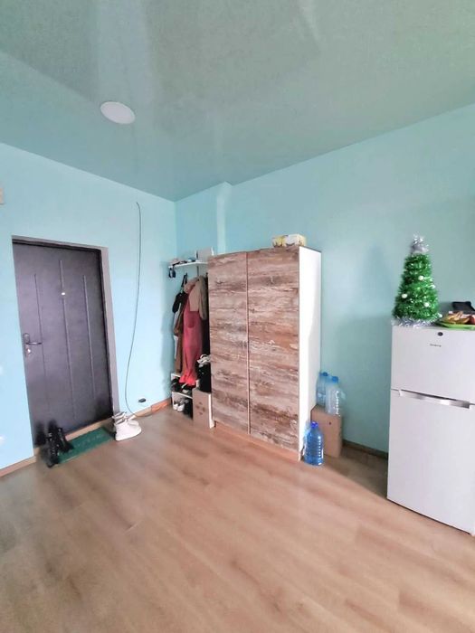 Продам 1-о к/к 37 м2 з меблями та технікою біля площі Ангела.