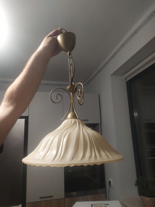 Lampa sufitowa pojedyncza