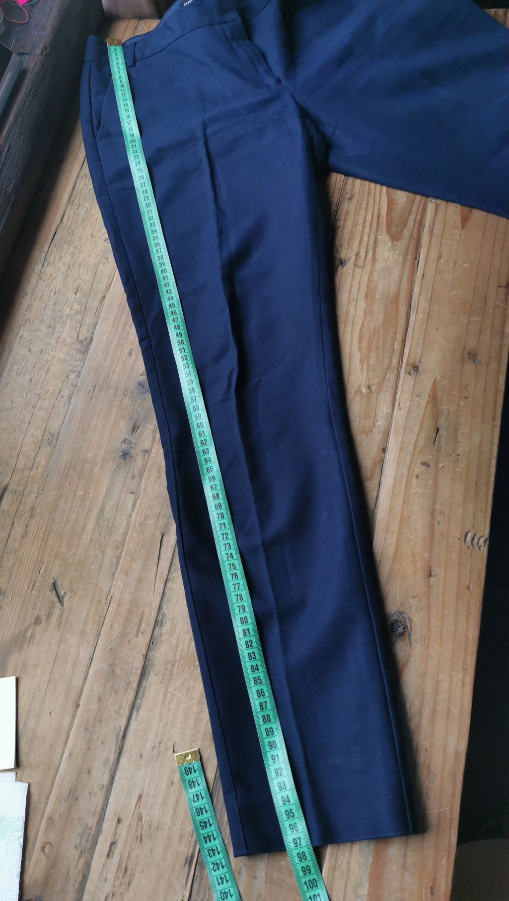 Granatowe spodnie na kant, Mango, rozmiar 38