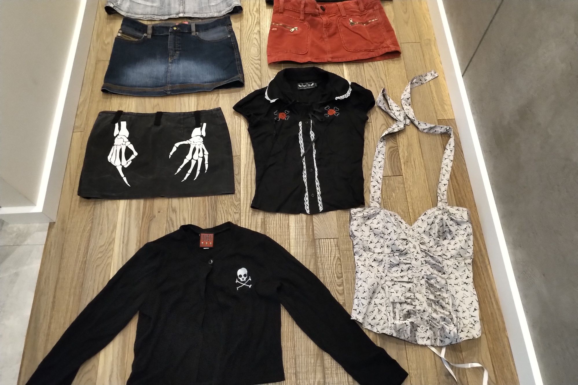 Mega paka punk oi 77 pin up tiul czaszki wisnie karty kosciotrup gothi