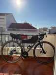 Bikepacking Triban RC520 S com 
bolsas