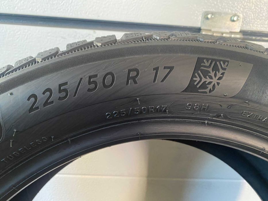 2x 225/50 R.17 98H XL Michelin Pilot Alpin 5 MO zima 2022