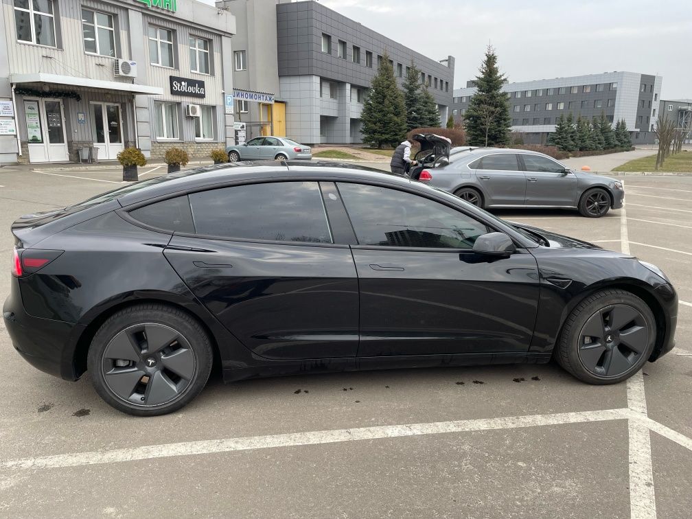 Tesla model 3 2021 long range