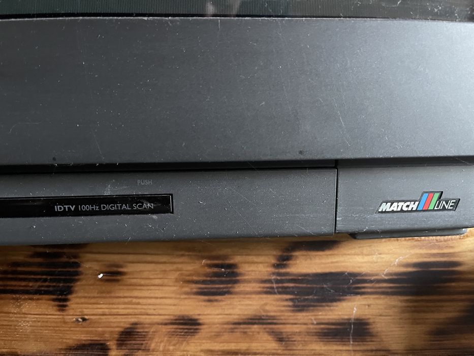 Телевизор philips, широкоформатный 100Гц